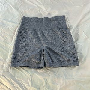 Women’s medium biker shorts